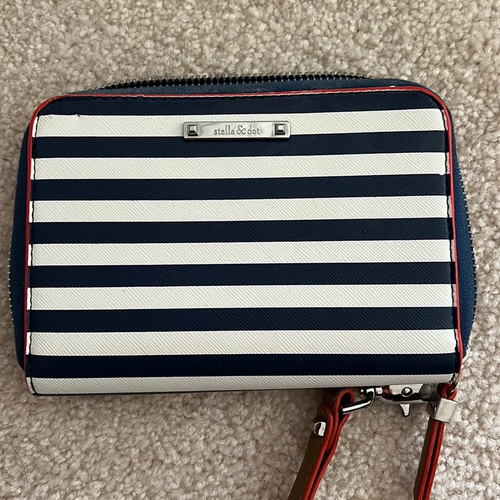 Stella and Dot wristlet